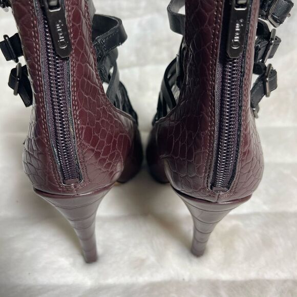 Circus By Sam Edelman Lennox burgundy crocs prints & black gladiator heels SZ8.5 - Picture 5 of 12